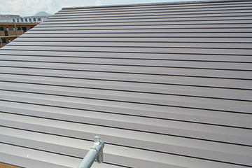 ガルバリウム鋼板の屋根は後悔する？価格や種類、メンテナンス方法を紹介
