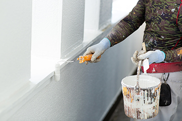 外壁塗装「耐用年数30年」は本当？塗料・外壁材・シーリング別の耐用年数