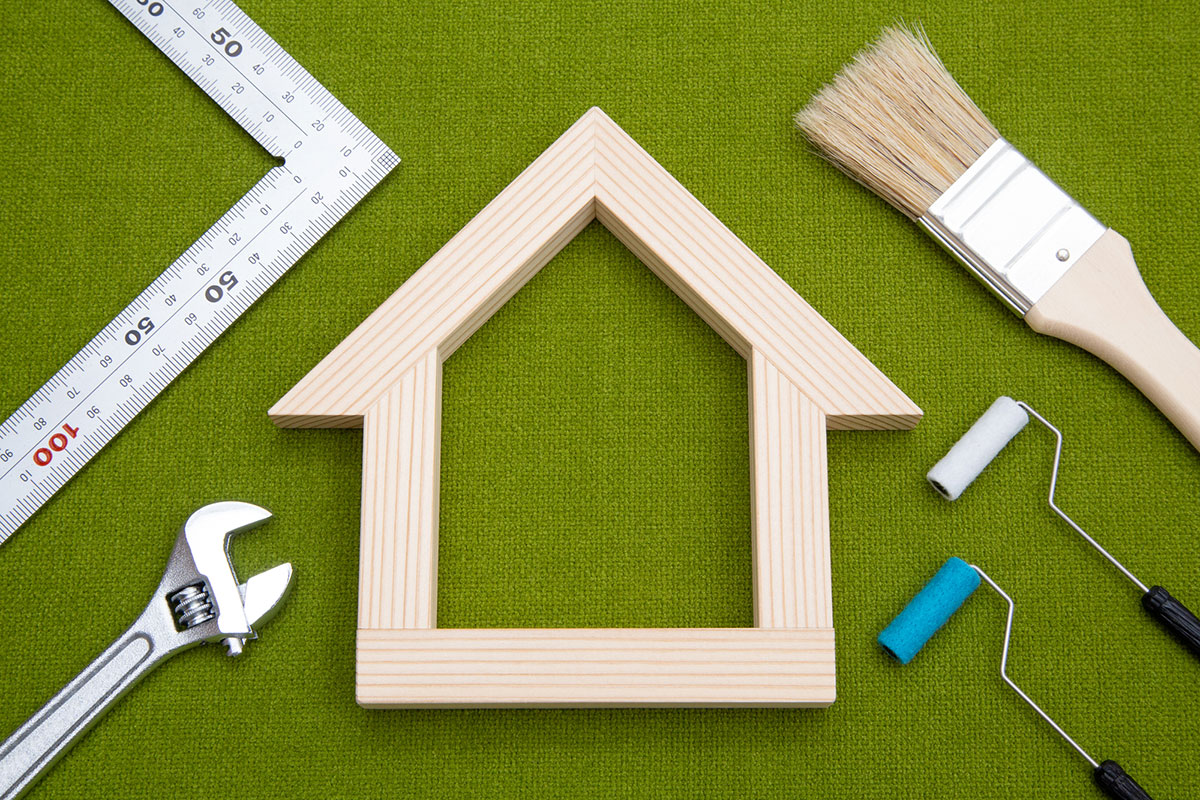 外壁リフォームの費用・値段相場は？おしゃれな施工事例やDIY、補助金が使えるかも解説！の画像03