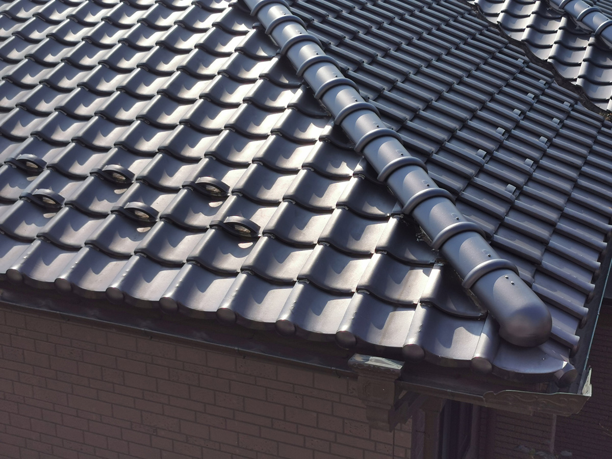 屋根材おすすめ10選！種類やメーカー、カーポート屋根のDIYについて解説の画像05