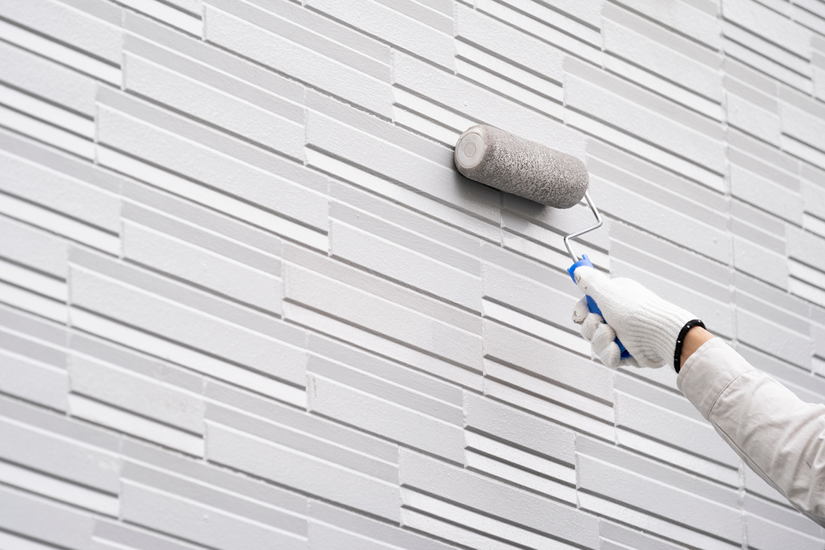 外壁のクリア塗装とは？価格やメリット・デメリット、失敗しないための注意点まとめの画像02