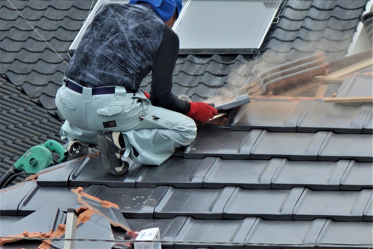 屋根棟修理にかかる費用相場は？工事内容別の費用と安く抑えるコツを紹介の画像09