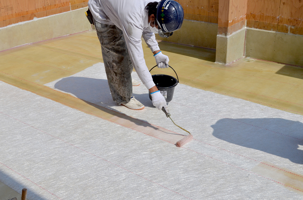 FRP防水とは？ベランダ・バルコニーにおすすめな理由や費用・耐用年数、施工方法も紹介！の画像02