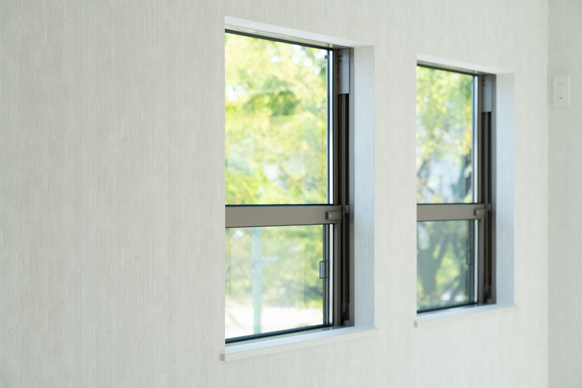 断熱塗料は効果なし？外壁・屋根に取り入れるメリットや遮熱塗料との違いも解説！の画像08