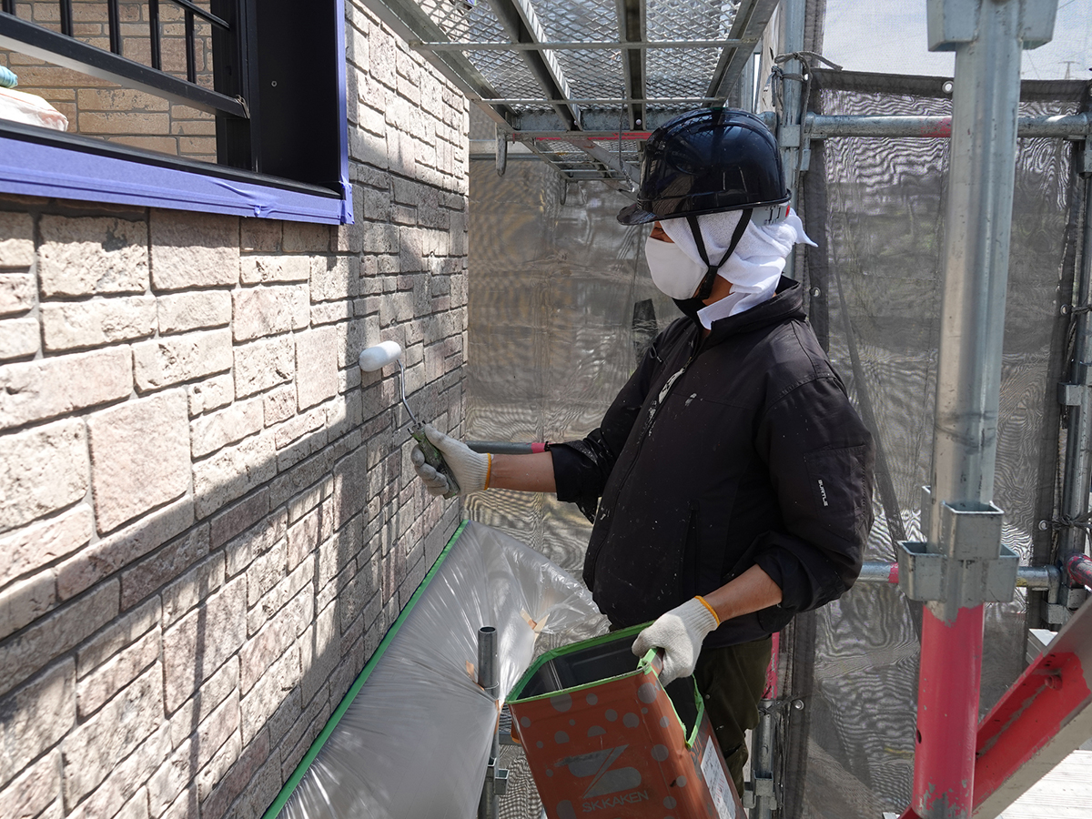 外壁コーキングの寿命は5〜10年！劣化症状や放置リスク、補修費用を徹底解説