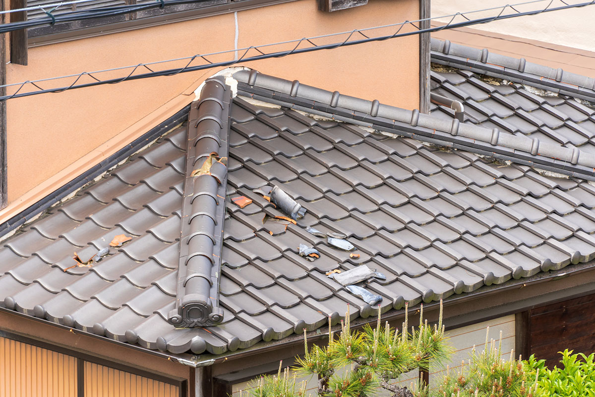 屋根修理はDIYでできる？自分で直せる範囲と屋根材別の手順・安全対策を解説